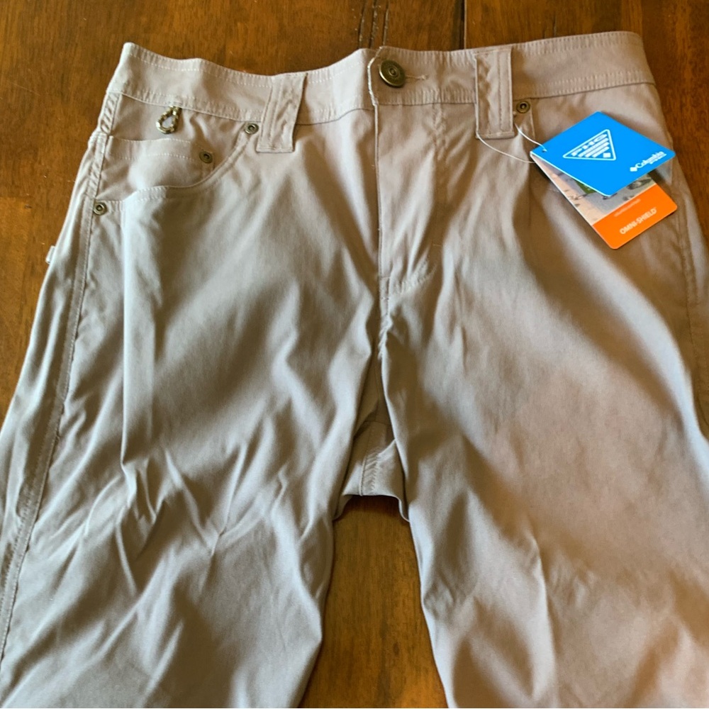 30 x 30 Columbia PHG Omni-Shield taupe  Chinos Versatile Cotton Blend